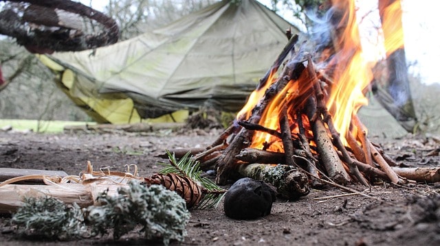 Fire building for survival. How to build a fire